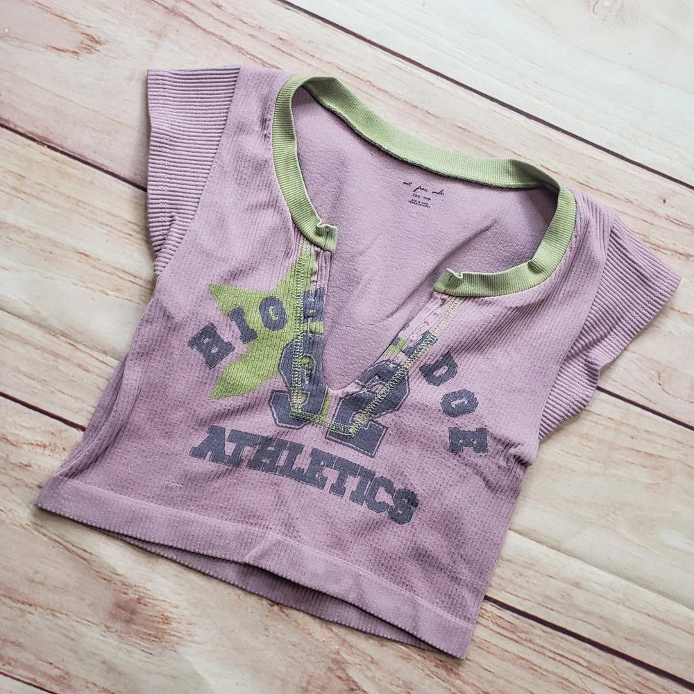 Out From Under Shirt Womens XS/S Pink Cropped V-Neck Tagless Stretch Slim Ladies